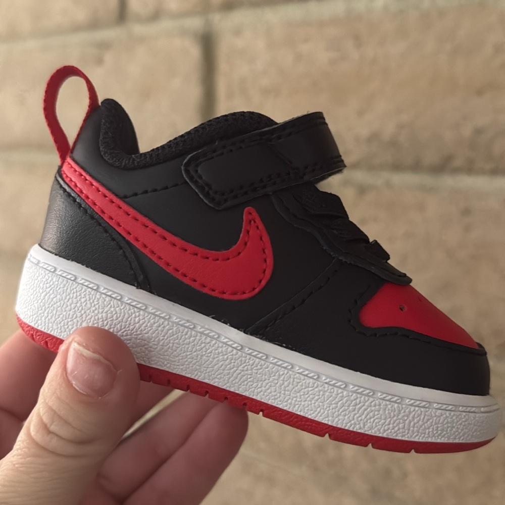 Nike Kids Black and Red Sneakers